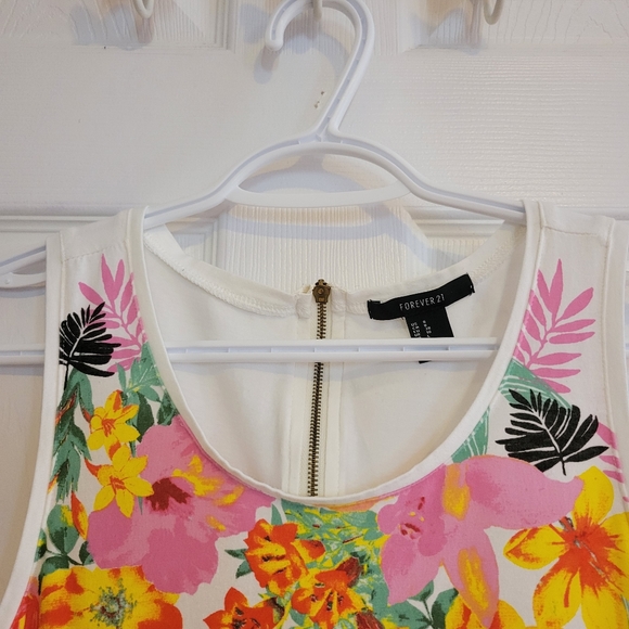 5/$20 Forever 21 white fit and flare floral print skater mini dress 8 - Picture 4 of 10